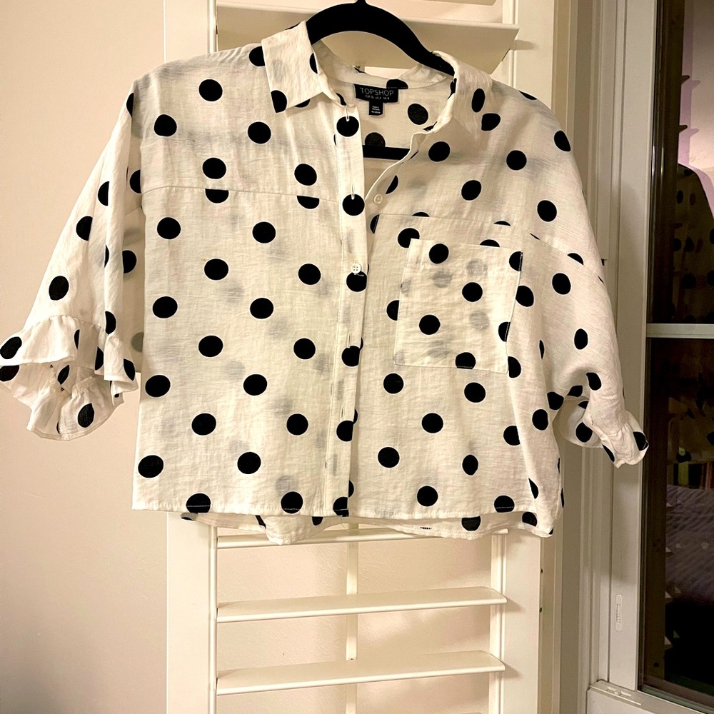 white and black polkadot, crop top